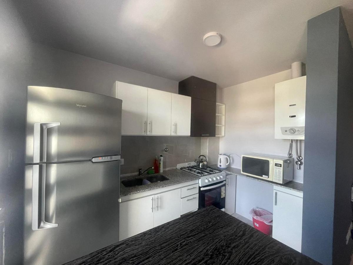 Departamento Por Dia Para 4 Personas Con Cochera Cubierta En Bahia Blanca Luaran gambar
