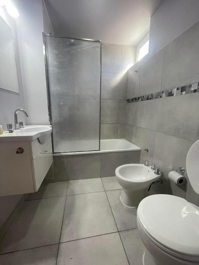 Departamento Por Dia Para 4 Personas Con Cochera Cubierta En Bahia Blanca Luaran gambar